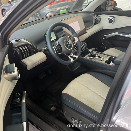 Made in Cina Nuovo veicolo energetico Byd Yuan Plus EV a lungo raggio 4WD Veicolo elettrico puro